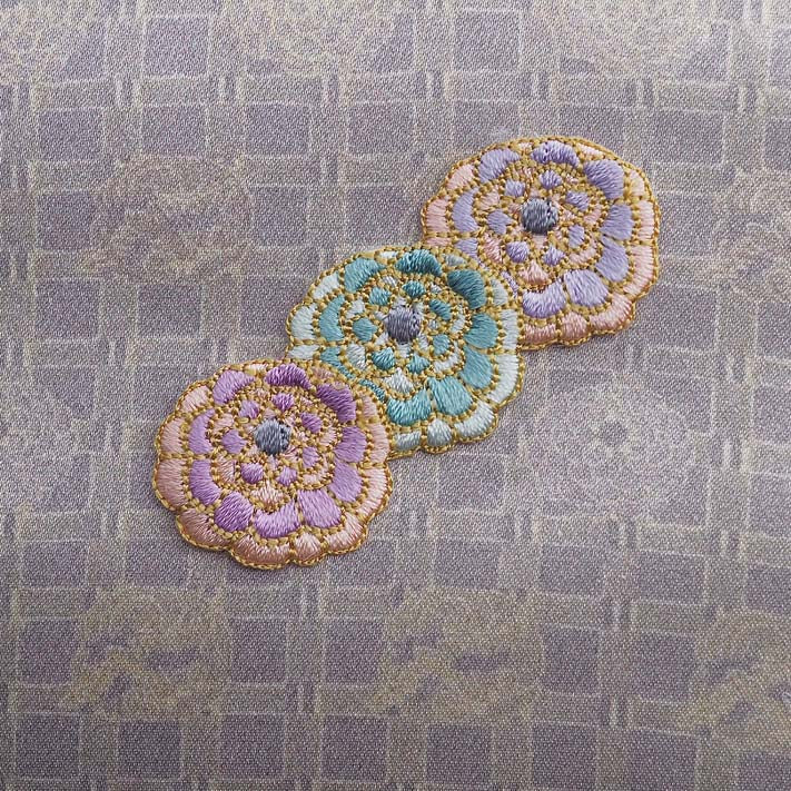 TEMARI Handbag with Embroidery and Silk - Chrysanthemum