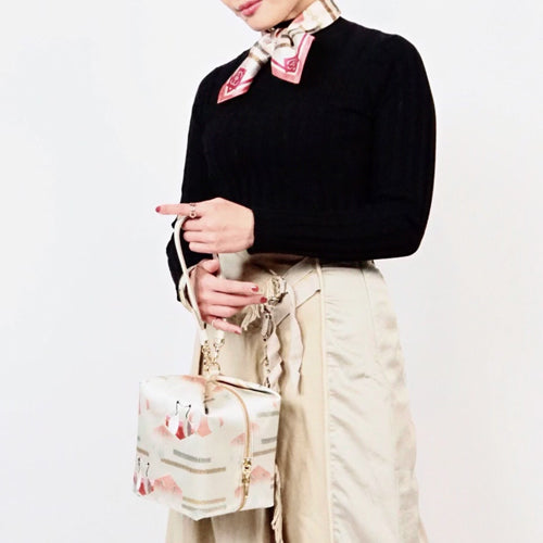 Embroidered Silk Handbag TEMARI - Crane