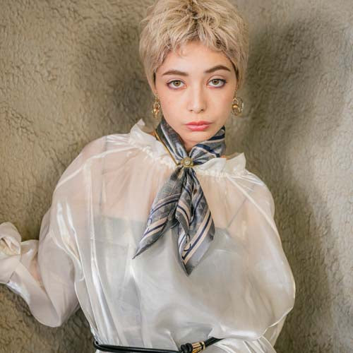 シルクのミニスカーフ 菊